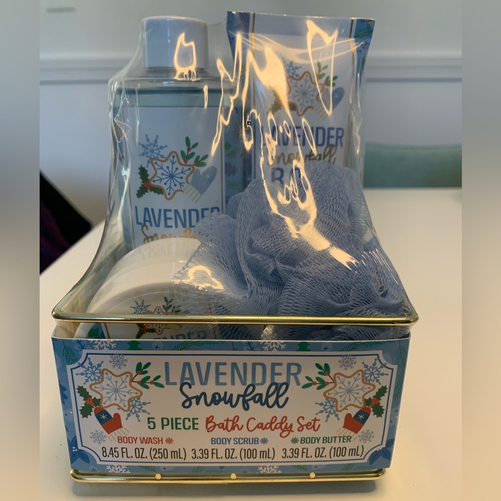 Lavender Snowfall 5 piece Bath Caddy set. New